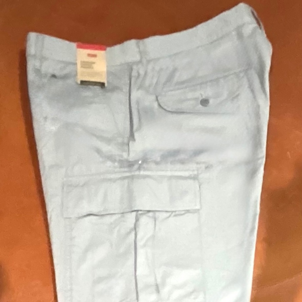 Levi’s Carrier Lt Gray Cargo Shorts Sz 34   NWT - Picture 3 of 12
